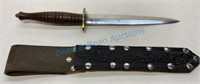 Dagger knife with sheath