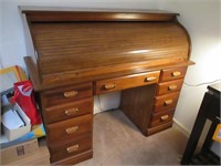 Wooden Roll-Top Desk with Key