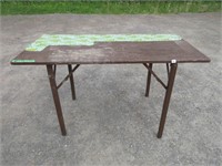 FOLDING WOODEN TABLE 48X24X27 INCHES