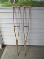 PAIR OF CRUTCHES