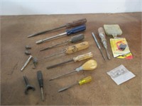 18 pc. lot full of misc. tools/fuses