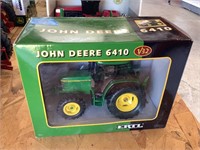 John Deere 6410 1/32 in box