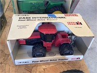 Case IH Four Wheel Drive Tractor in box 1/32