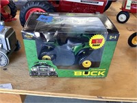 John Deere Buck ATV 1/18 in box