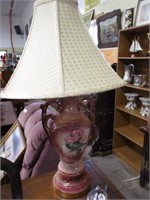 PR OF ROSE PATTERN LAMPS