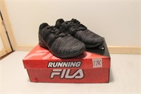 New Fila size 7.5 Men's shoes