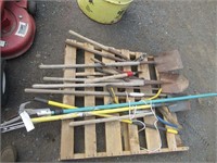 Pallet of Assorted Garden Tools