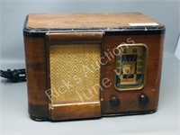 RCA- Victor mantle radio