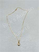10k gold pendant with pearl and necklace 4.5 grams