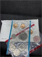1971 US Mint Set in Original Package has Eisenhows