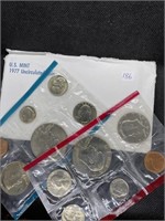 1977 US Mint Set in Original Package has Eisenhowr
