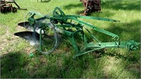 Pull-behind john Deere 2 wing breaking plow