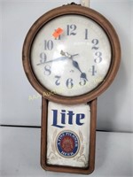 Liloyete Pilsner Beer advertising clock