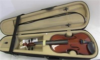 Palatino Violin w. Case & Bow- Needs Re-String
