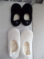 2 Pair Slippers, World Softest