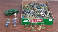 Lot of vintage army men too numerous to count