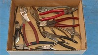 Box of 12 pliers and side cutters
