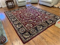 AREA RUG (NEEDS CLEANING)