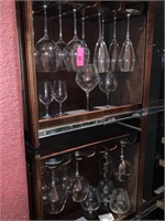 LARGE LOT OF WINE GLASSES PORT/PINOT/SHIRAZ MORE