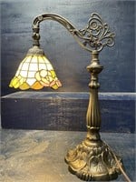 TIFFANY STYLE ADJUSTABLE TABLE LAMP