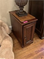 2PC SIDE TABLES W CABINET NOTE