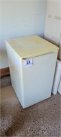 Small refrigerator 33"
