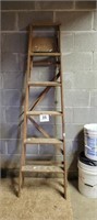6' wooden ladder (needs repair)
