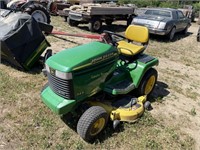 John Deere 345 Lawn Mower w/48L Deck