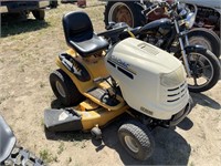 Cub Cadet LT 1046 lawn tractor 46" hydro