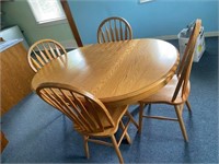 SOLID WOOD ROUND TABLE WITH 4 CHAIRS