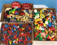 Collection of Plastic Soldiers & Toys