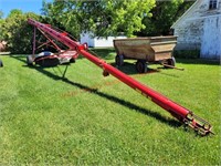 Versatile 8x42 Auger-PTO