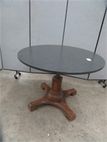 ROUND TOP SINGLE PEDESTAL GAMES TABLE