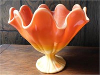 1960's L.E. Smith bittersweet footed glass vase,