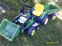 John Deere tractor power loader with wagon