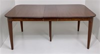 Mahogany extension dining table, tapered legs,