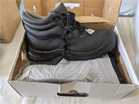 SIze 8 New safety boots