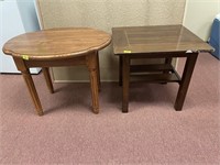 Oval table 28w x 22d x 22h & sq table 23 x 23 x