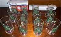 899 - 12 HOLIDAY DRINKING GLASSES