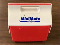 Mini mate igloo cooler