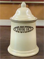 Vintage pfaltzgraff popttery cookie jar