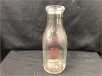 M.E. Hoar West Lanc. Dairy Milk Bottle