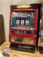 Slot machine lights work and has key doesn’t take