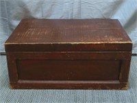Vintage Wooden Chest / Storage Box w Tray