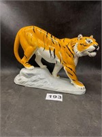 Tiger statue