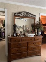 Dresser With Mirror (84 x 16 x 40 Without Mirror)