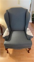 Beautiful wingbacked chair (very clean!)