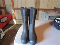 Muck Boots size 11 mens