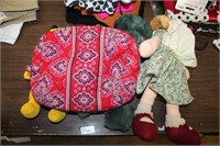 vera bradley cosmetic bag and 3 stuffed animals