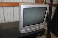 tv. magnavox with dvd player